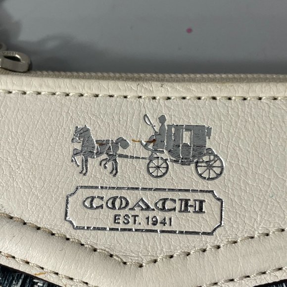 Coach CC logo Ombre Cloth Wristlet - Picture 4 of 10